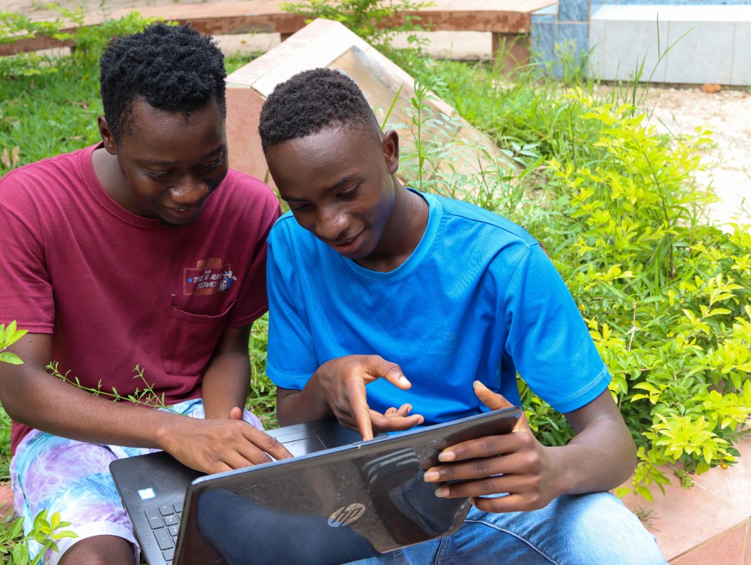 ENHANCING DIGITAL LITERACY FOR VULNERABLE YOUNG PEOPLE & COMMUNITIES.
